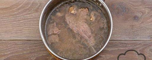 Шаг 1: харчо с классическом соусом ткемали и бараниной