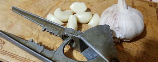 Шаг 1: супа харчо с тушенкой