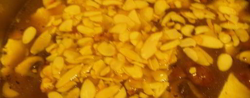 Шаг 3: грибного супа-пюре с сыром бри и миндалем