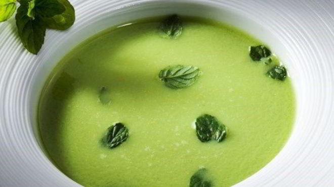 Рецепт Супа-пюре из брокколи и шпината со сливками и сыром по-итальянски