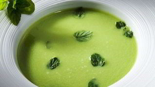 Рецепт Супа-пюре из брокколи и шпината со сливками и сыром по-итальянски