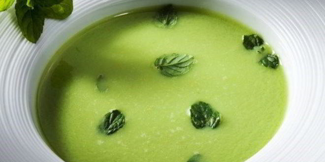 Рецепт супа-пюре из брокколи и шпината со сливками и сыром по-итальянски