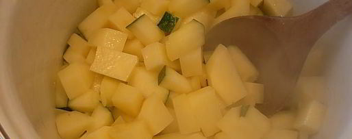 Шаг 1: супа-пюре из кабачка с творожным кремом