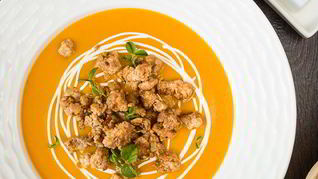 Рецепт Тыквенного супа-пюре с жареным острым фаршем