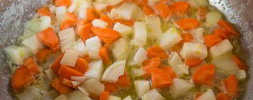 Шаг 3: тыквенного супа-пюре с жареным острым фаршем