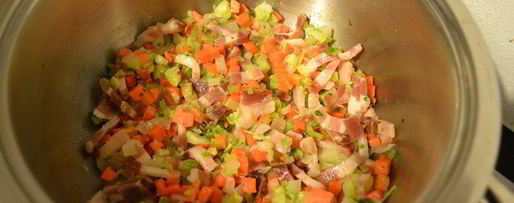 Шаг 1: супчика с моллюсками и беконом