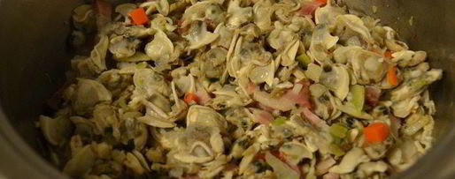 Шаг 2: супчика с моллюсками и беконом