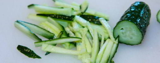 Шаг 11: холодного свекольника с ботвой