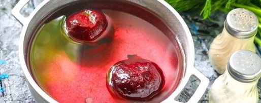 Шаг 3: холодного свекольника с колбасой