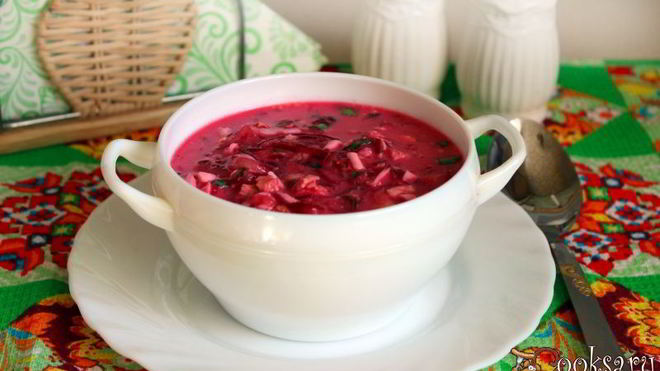 Рецепт Холодного свекольника с курицей на сметане и минеральной воде