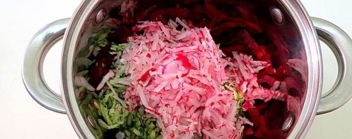 Шаг 4: холодного свекольника с редисом