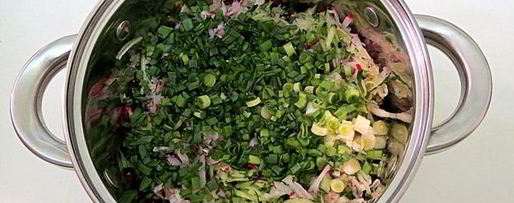 Шаг 5: холодного свекольника с редисом