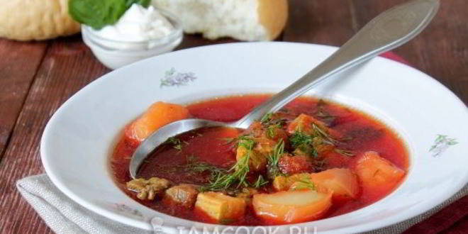 Рецепт классического горячего свекольника со свининой