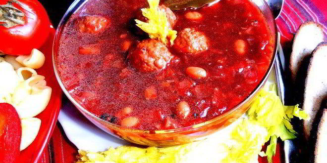 Рецепт латвийского свекольника с фрикадельками