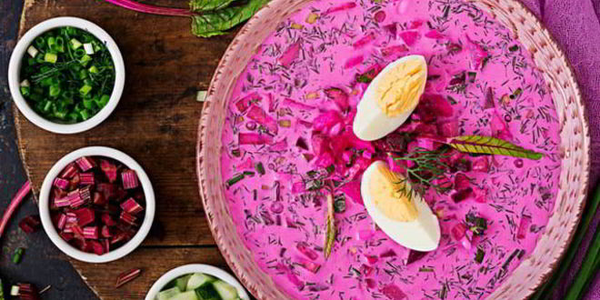 Рецепт свекольника на кефире с базиликом, ботвой и салатом