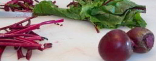 Шаг 1: свекольника с ботвой холодный