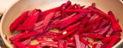 Шаг 7: свекольника с ботвой холодный