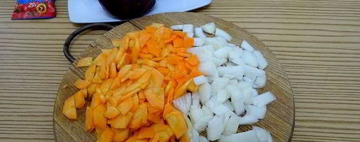 Шаг 3: свекольника с сосисками и сметаной