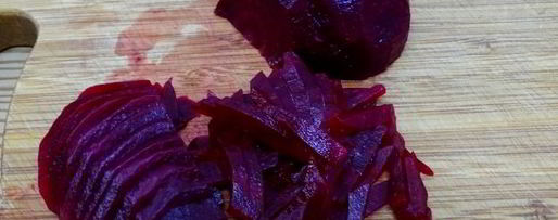 Шаг 5: свекольника с сосисками и сметаной