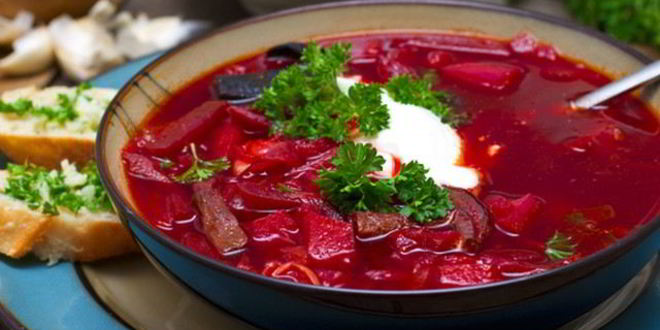 Рецепт теплого свекольника с мясом и ботвой