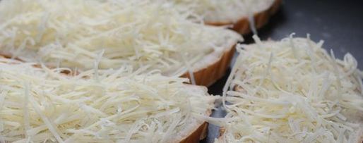 Шаг 8: луково-сырного суп с гренками