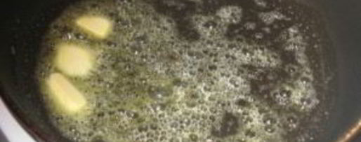 Шаг 1: сливочно-сырного суп с чесночными сухариками