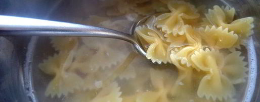 Шаг 7: сырно-макаронного суп и чипсы из лаваша