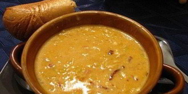 Рецепт сырного супа-пюре с гренками, луком и зеленью