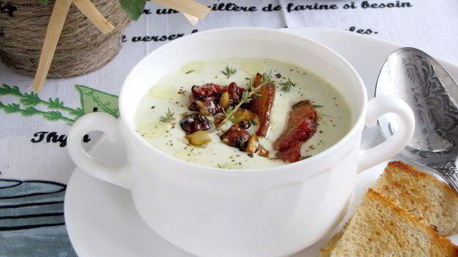 Рецепт Сырного супа с грудинкой