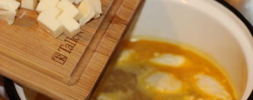 Шаг 9: сырного супа с кнелями