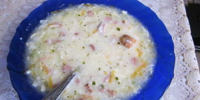 Рецепт сырного супа с колбасой