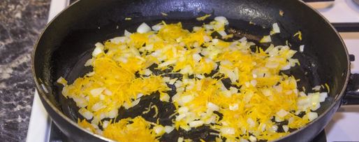 Шаг 5: сырного супа с копченой курицей