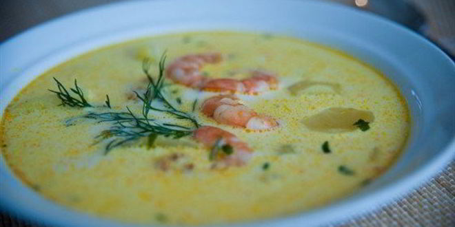 Рецепт сырного супа с креветками и зеленью