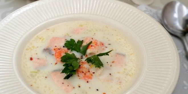 Рецепт сырного супа с семгой и креветками