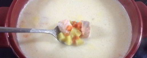 Шаг 6: сырного супа с семгой и креветками