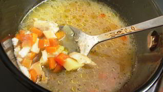 Рецепт Ухи из форели по-питерски