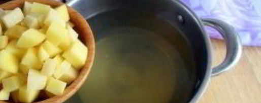 Шаг 1: ухи по-фински со сливками с лососем