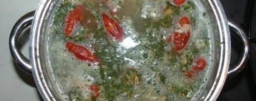 Шаг 23: ухи с раками и икрой