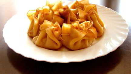 Рецепт Блинчиков с карамелизованными яблоками