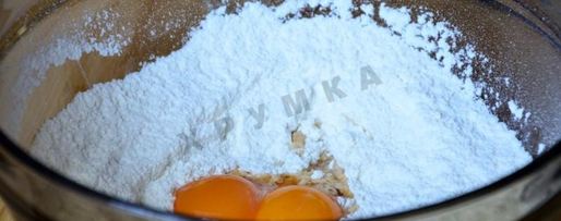 Шаг 2: блинчиков с начинкой под вишневым соусом