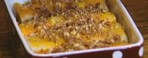 Шаг 7: блинчиков с творогом, пряностями и кедровыми орехами