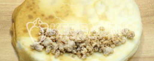 Шаг 7: блинов с куриным фаршем