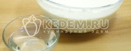 Шаг 3: блинов с курицей и морковью по-корейски