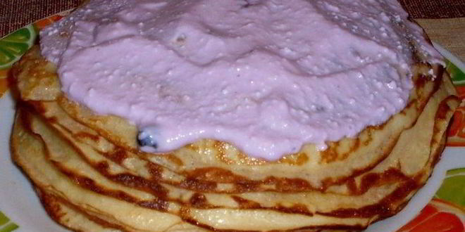 Рецепт блинов заварных с творожно-ягодной начинкой