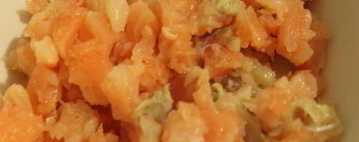 Шаг 4: фаршированных блинчиков с семгой и плавленным сыром