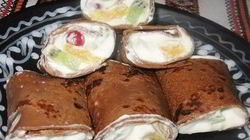 Рецепт Шоколадных блинчиков с фруктами и сливками