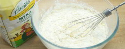 Шаг 3: тонких блинчиков на молоке с дырочками