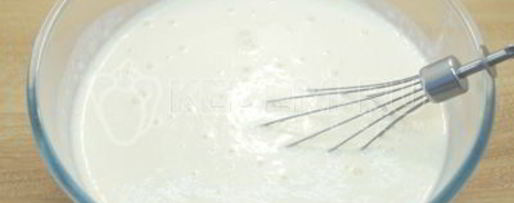 Шаг 4: тонких блинчиков на молоке с дырочками