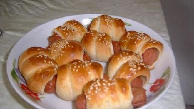 Рецепт Булочек с колбасой