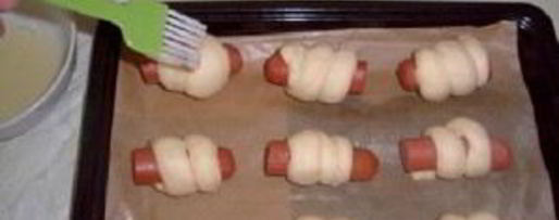 Шаг 12: булочек с колбасой